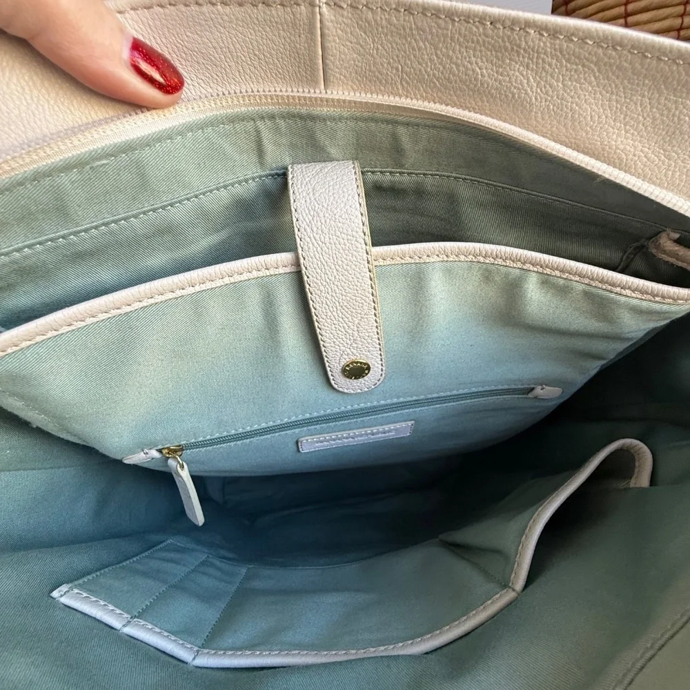 Banana Republic White Dianne Tote Leather